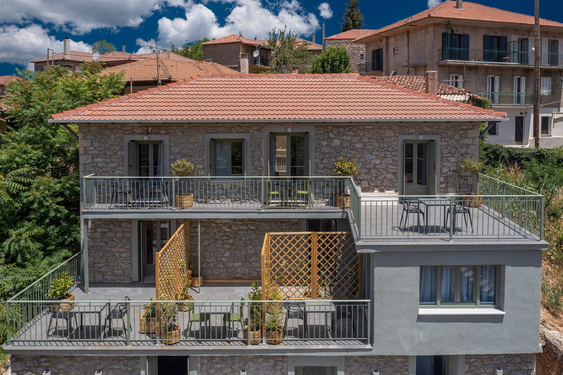 properties-ACRADEORUM-0.jpg