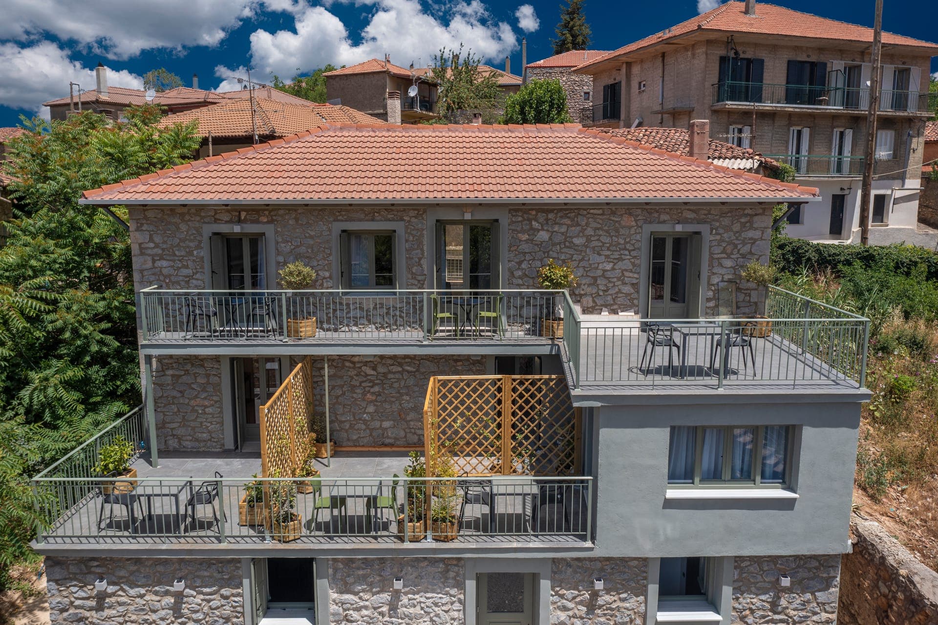 properties-ACRADEORUM-2.jpg