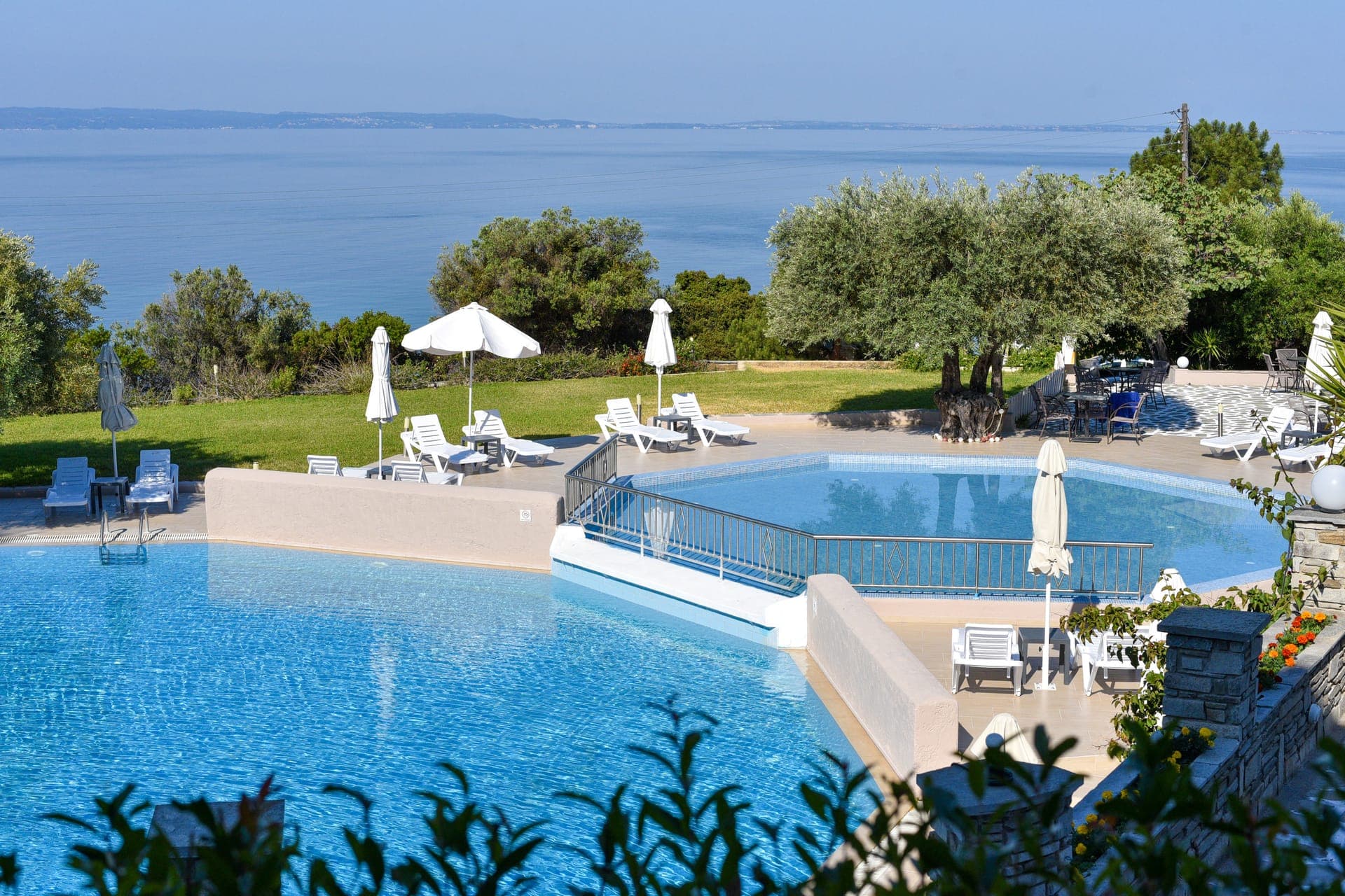 properties-ACROTELEV-1.jpg