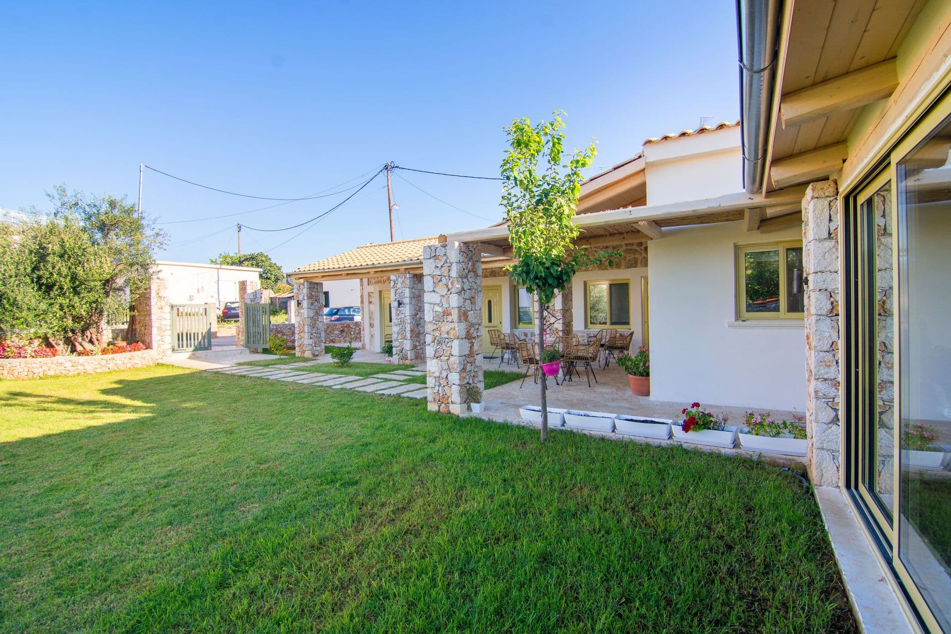 properties-ACROTHEA-0.jpg