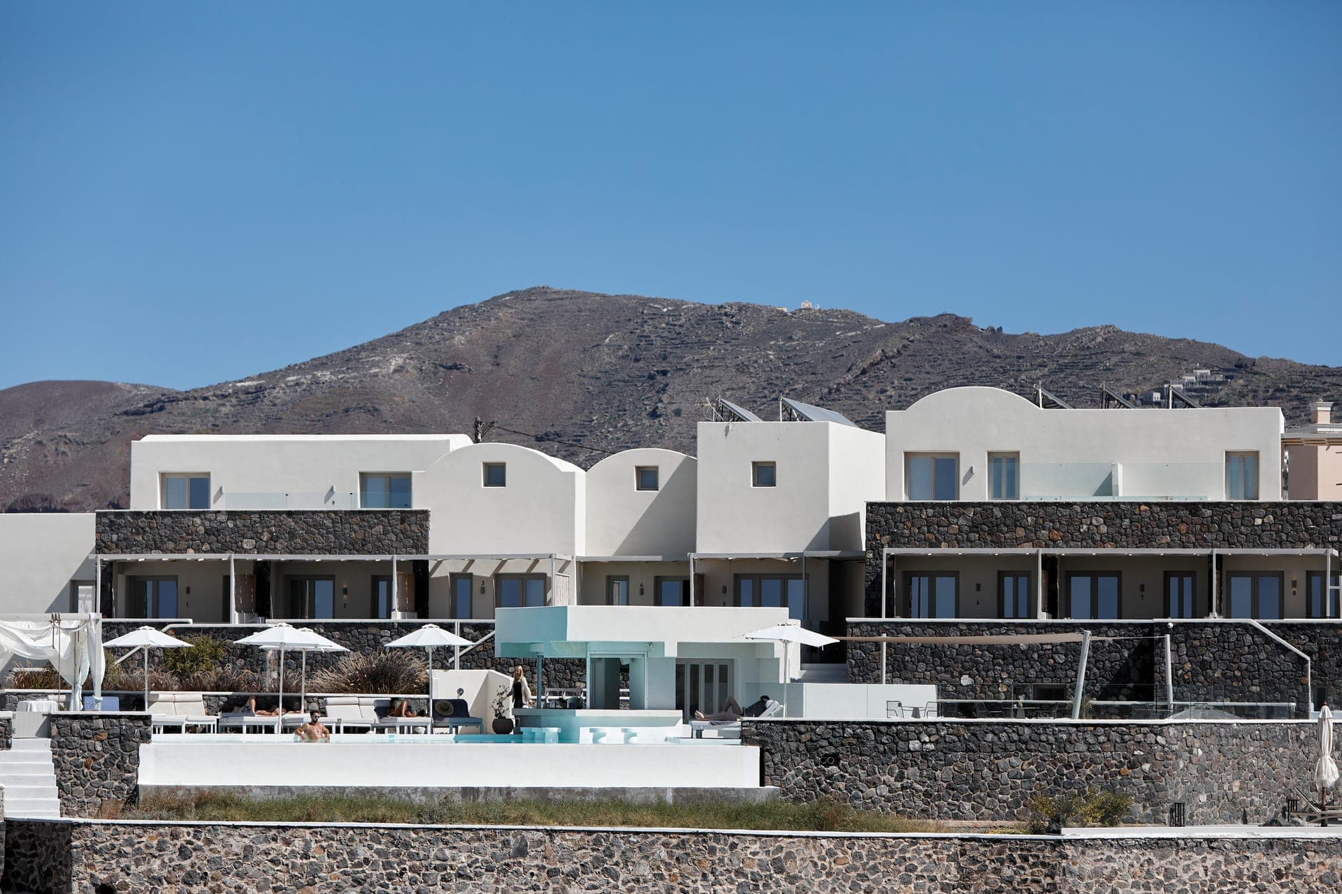 properties-ADORNOOIA-1.jpg