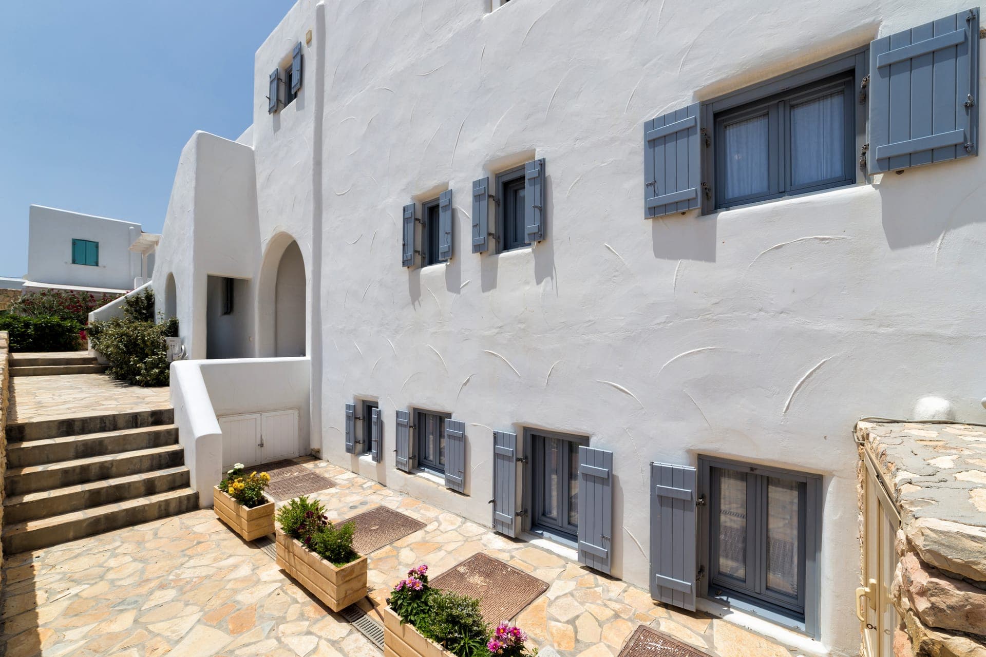 properties-AEGCOLORSK-2.jpg