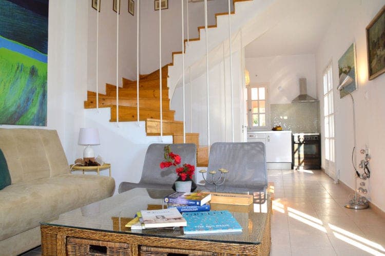 properties-AEGINACOLO-3.jpg