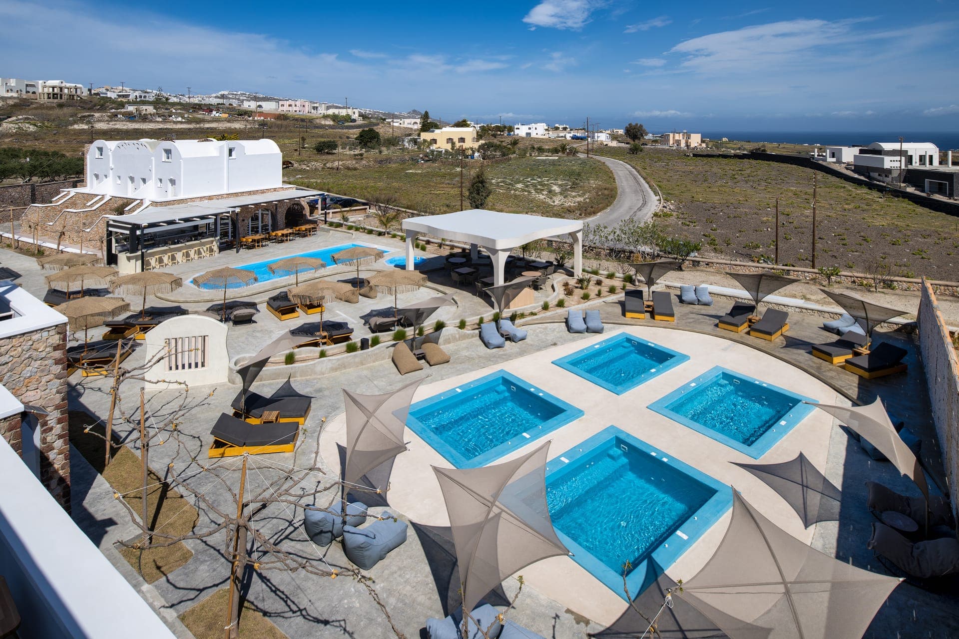 properties-AELIALUX-1.jpg