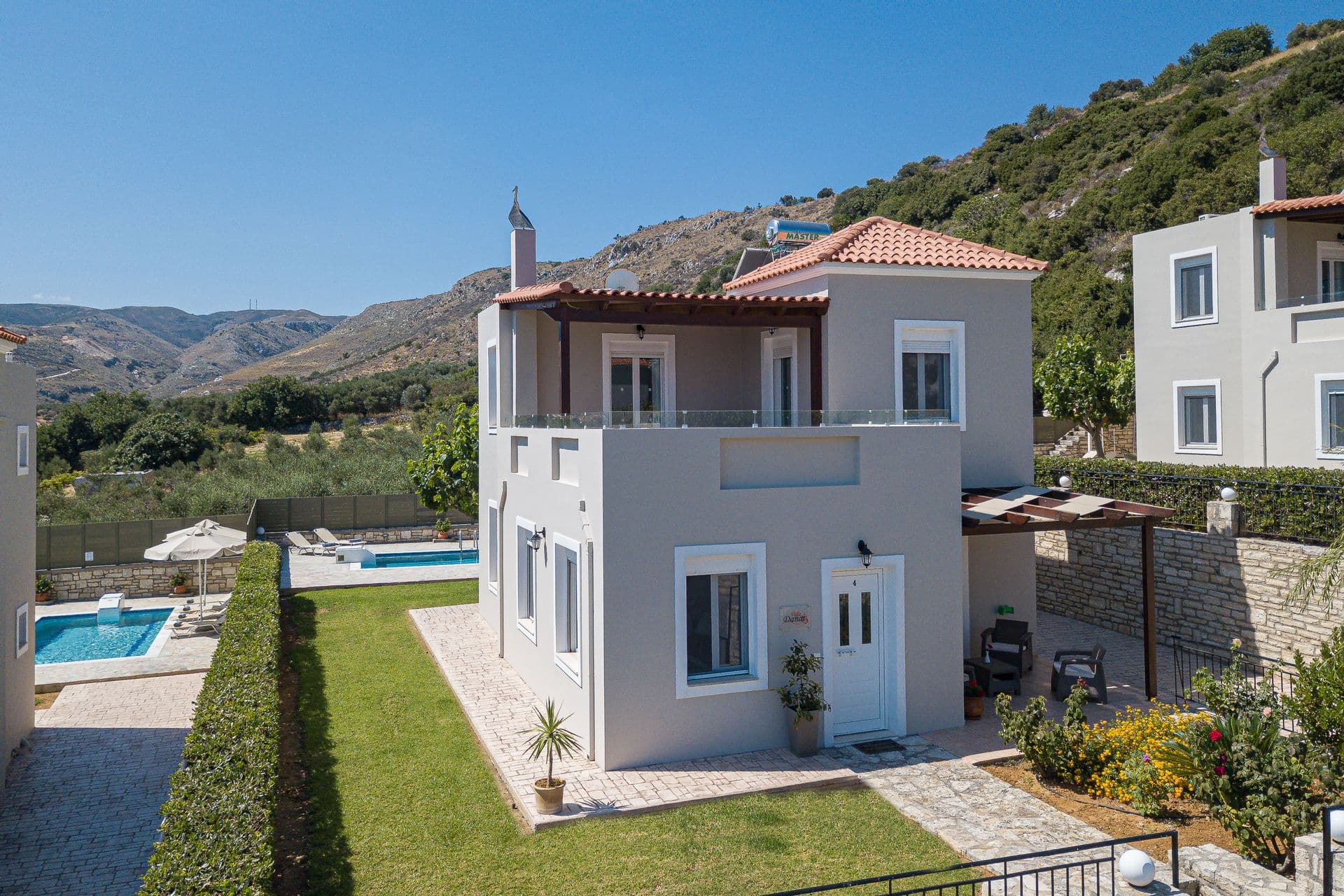 properties-AGANTONIOS-0.jpg