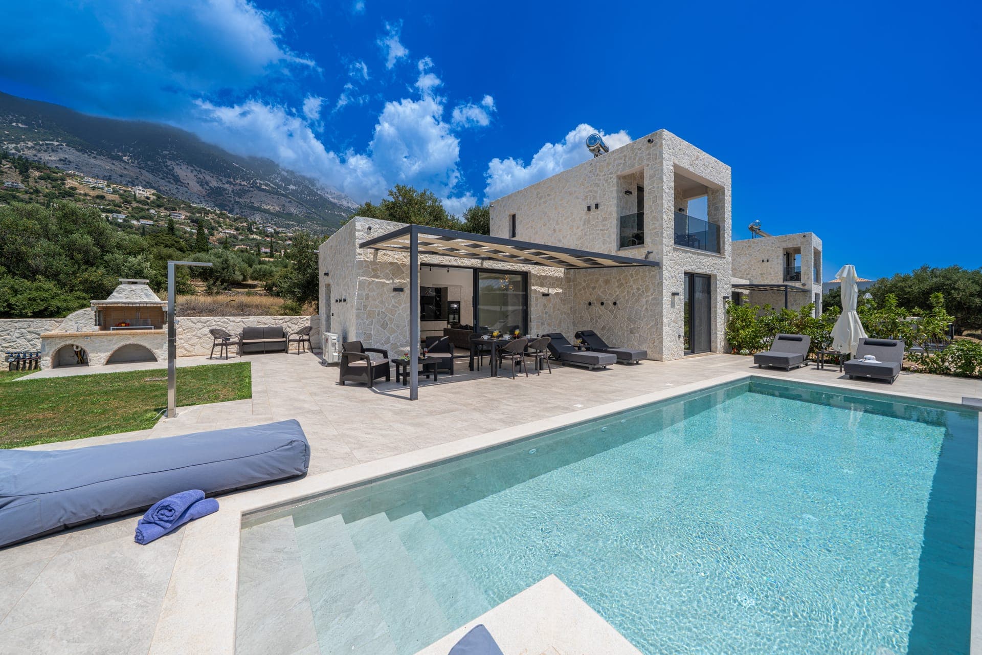 properties-AGGELATOS-2.jpg