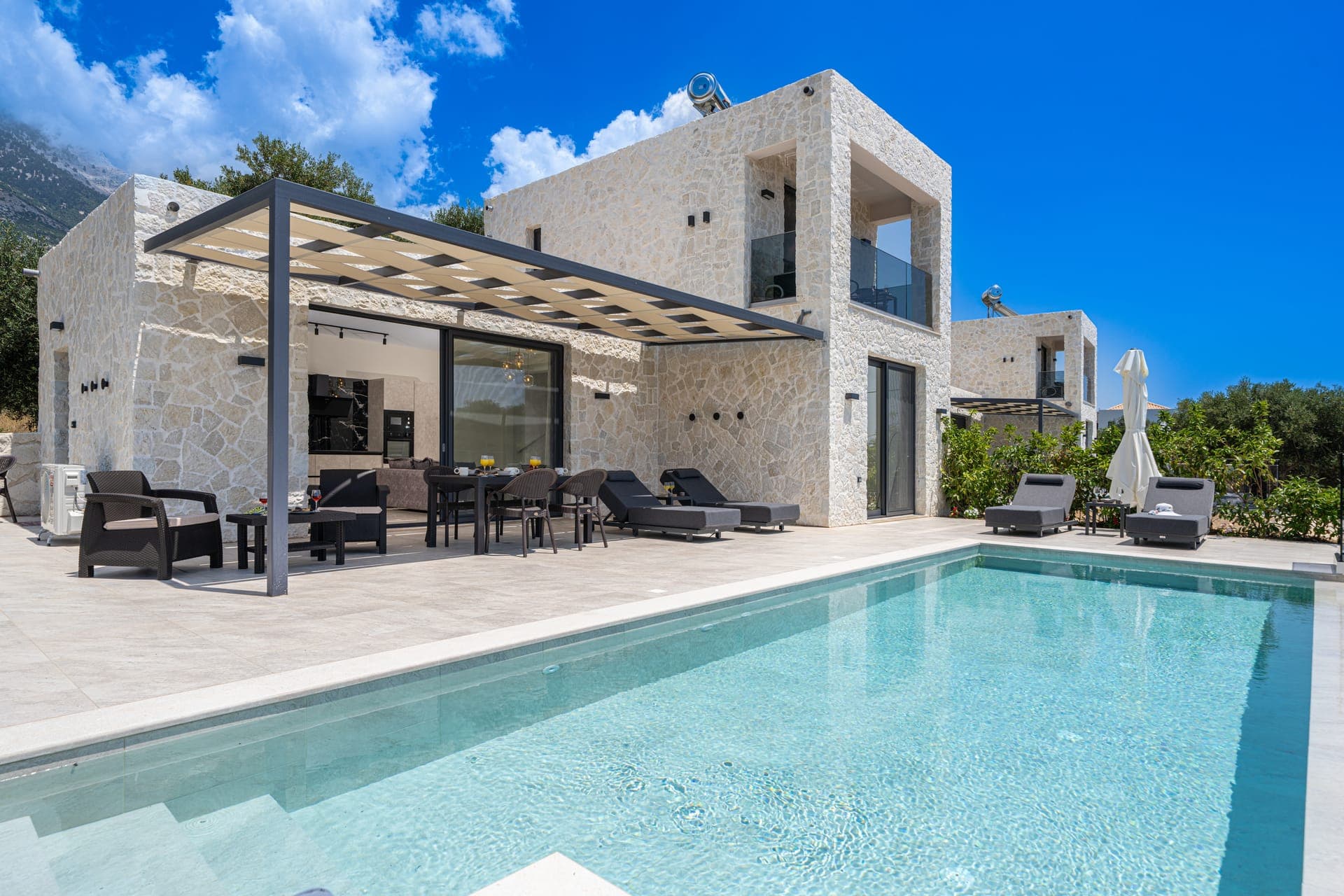 properties-AGGELATOS-3.jpg