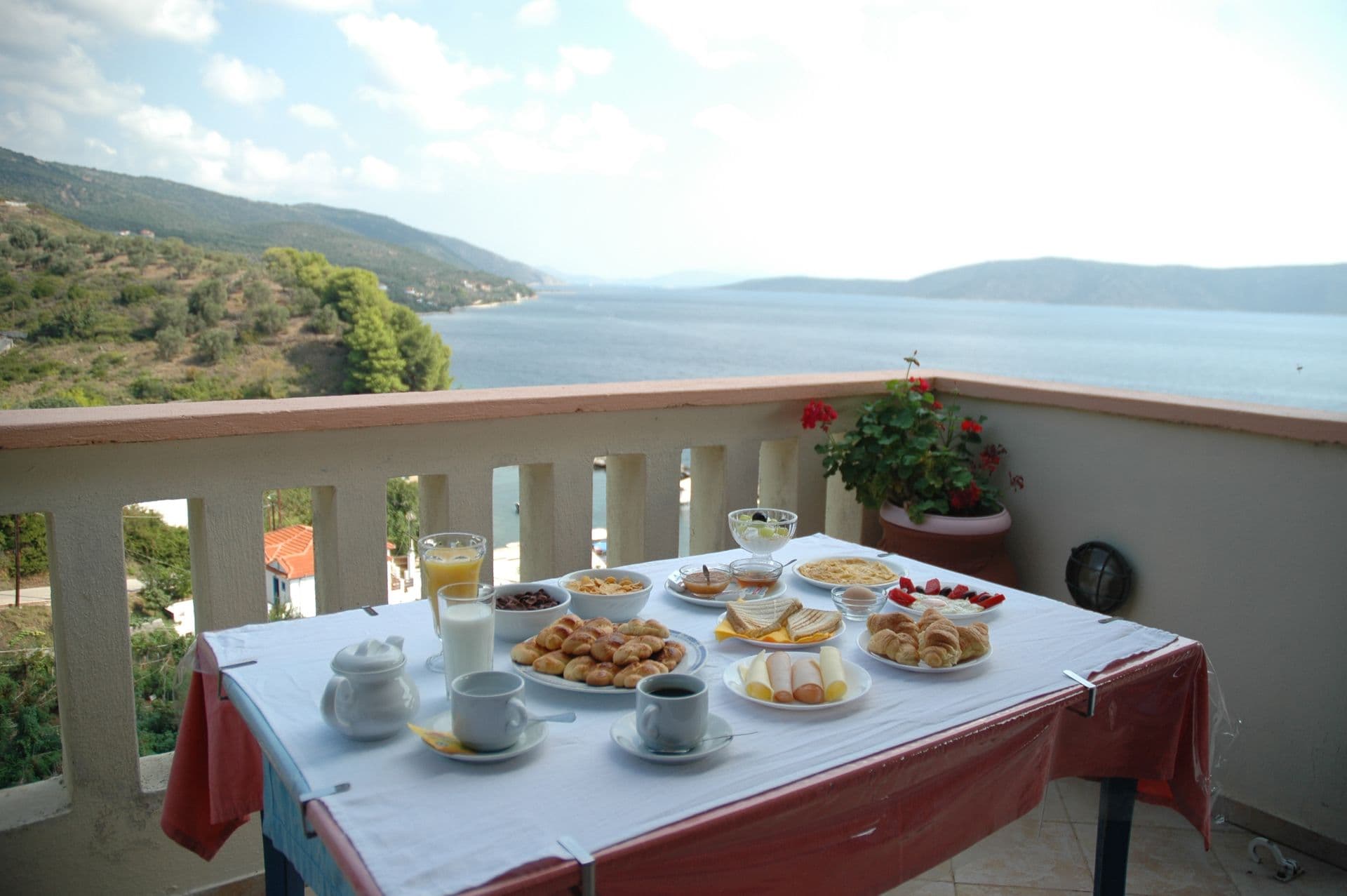 properties-AGNAHOTEL-2.jpg