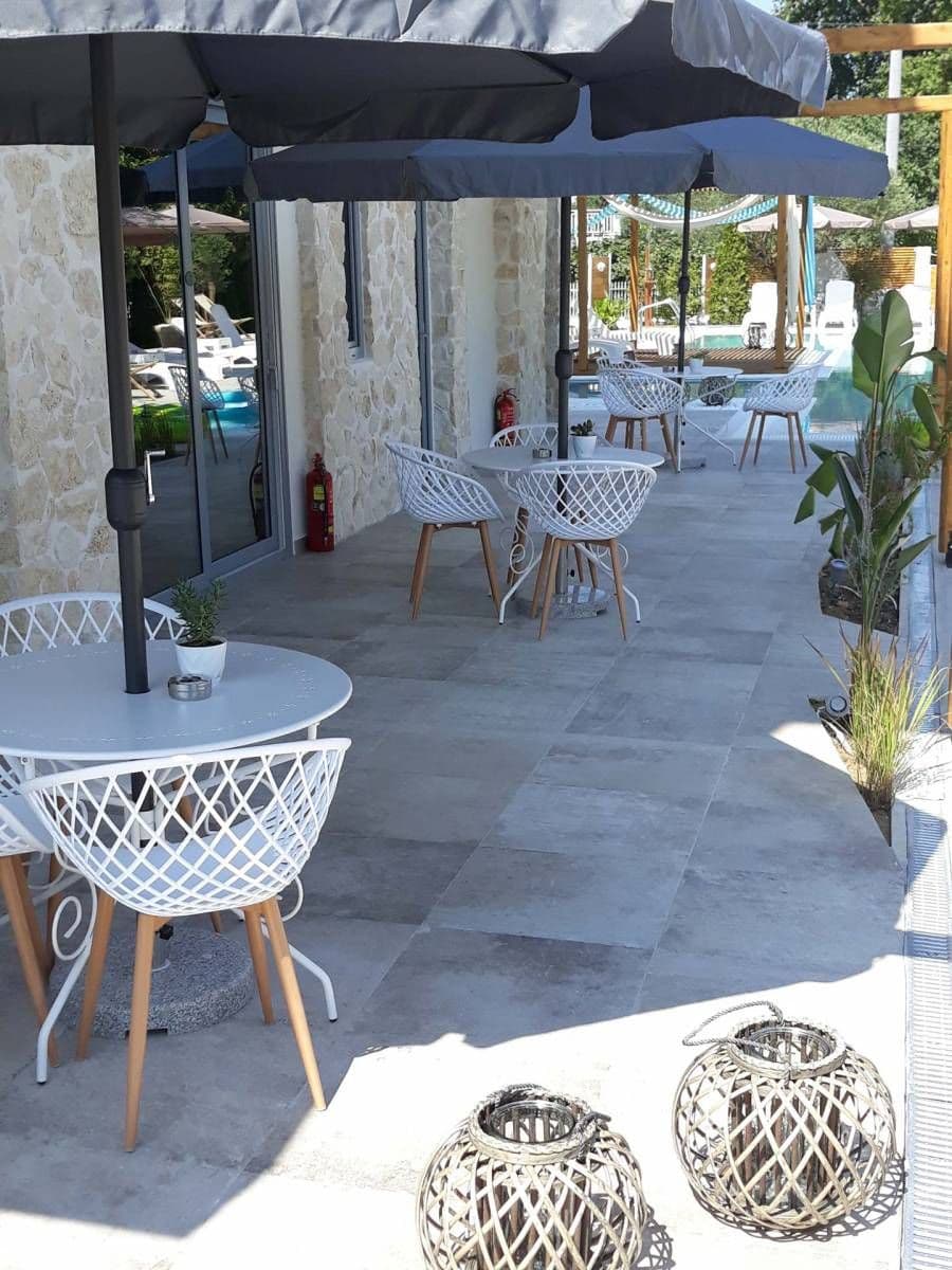 properties-AGORASTOS-1.jpg