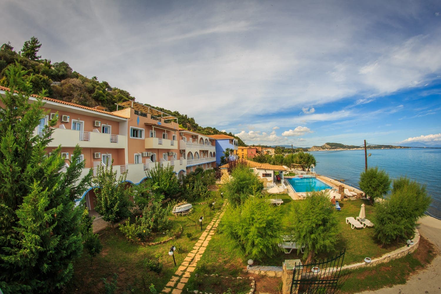 properties-AGOULOSBEA-0.jpg