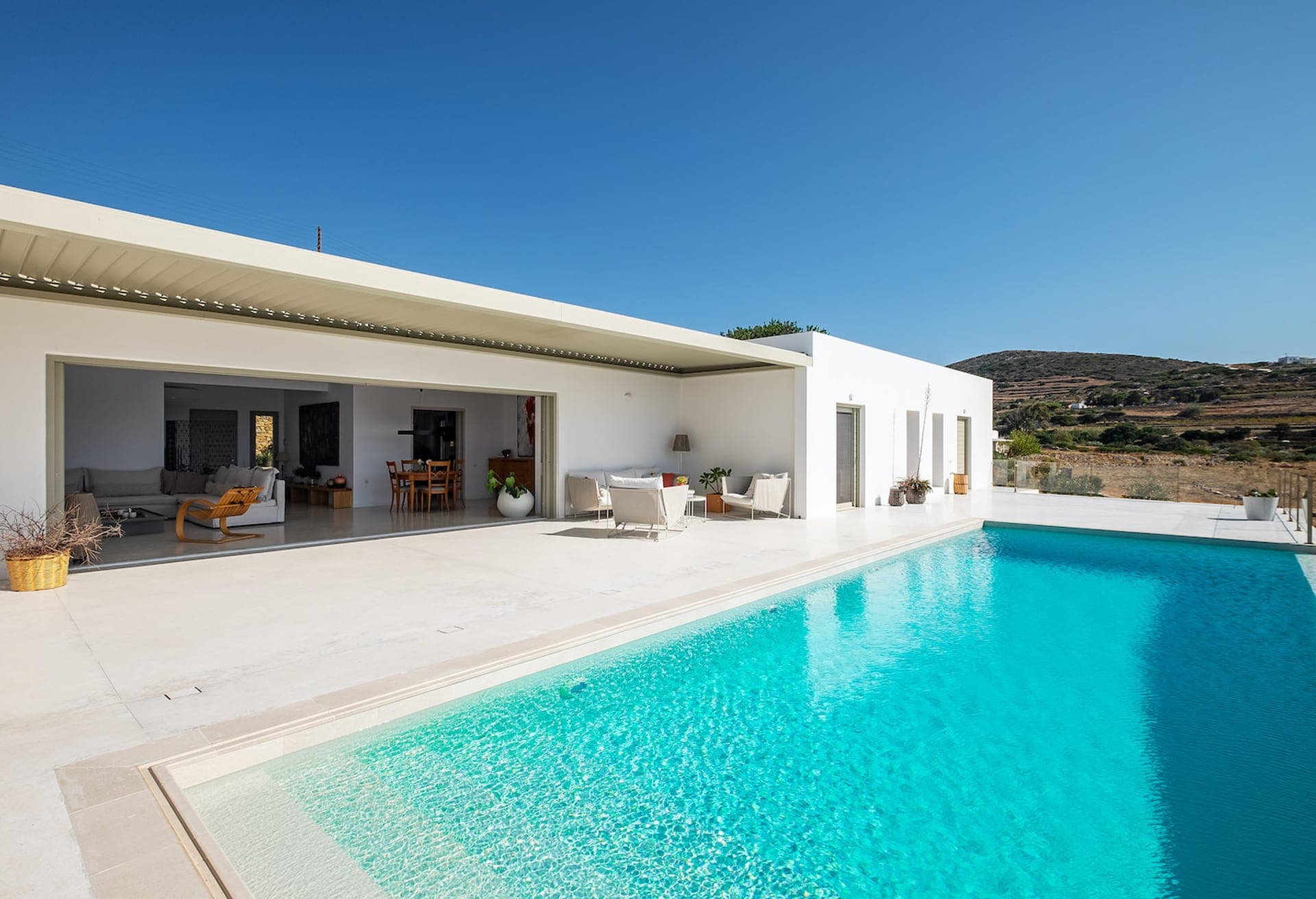 properties-AGVPAROS-1.jpg