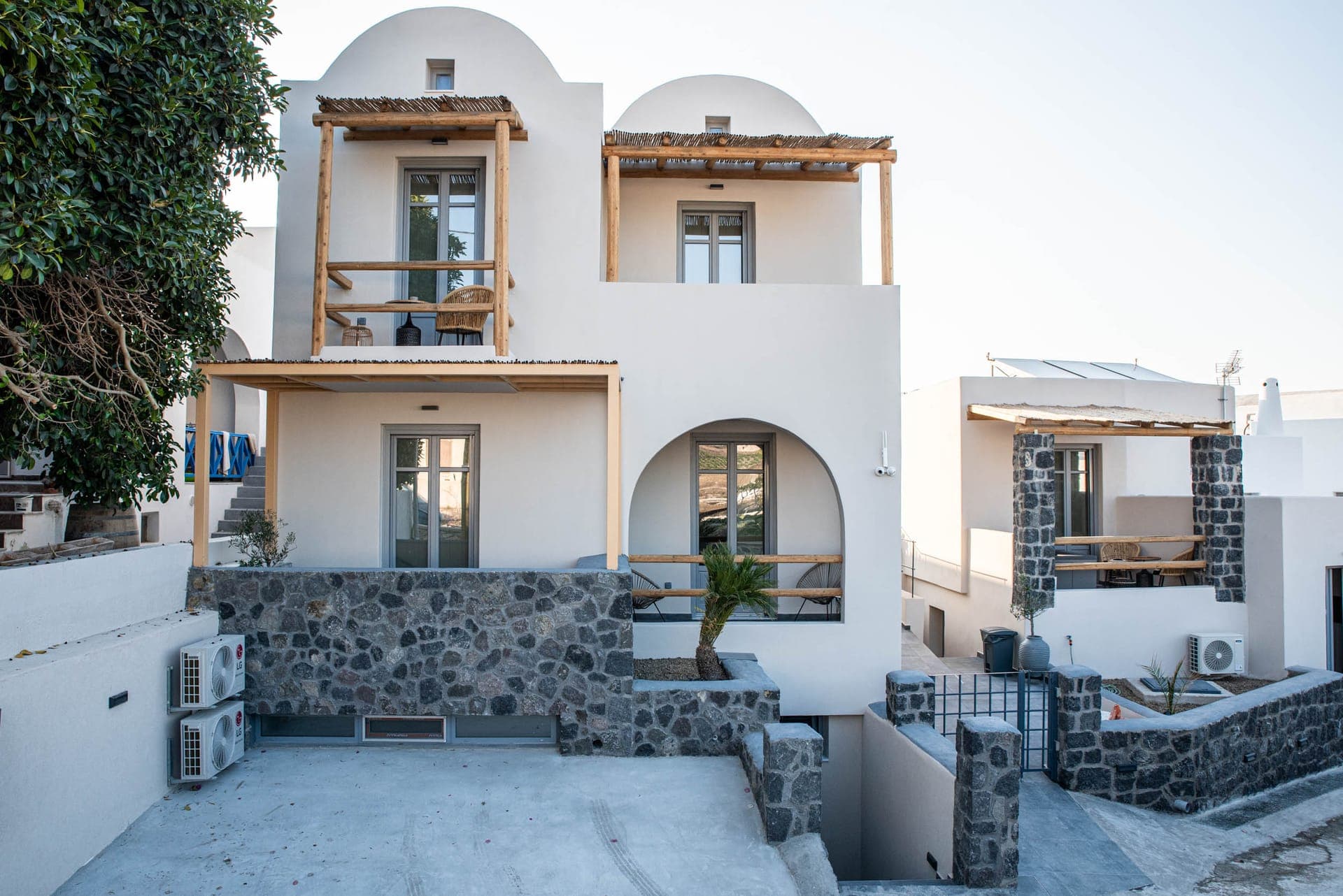 properties-AIDANI-0.jpg