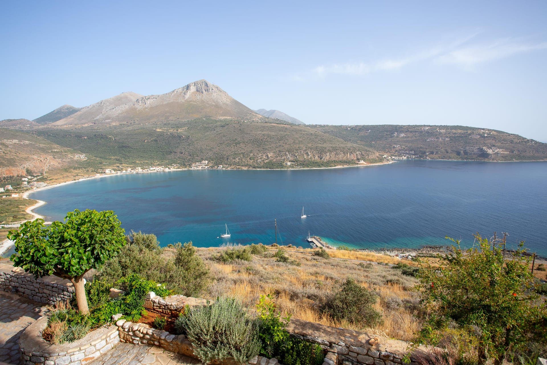 properties-AKROLITHIG-2.jpg