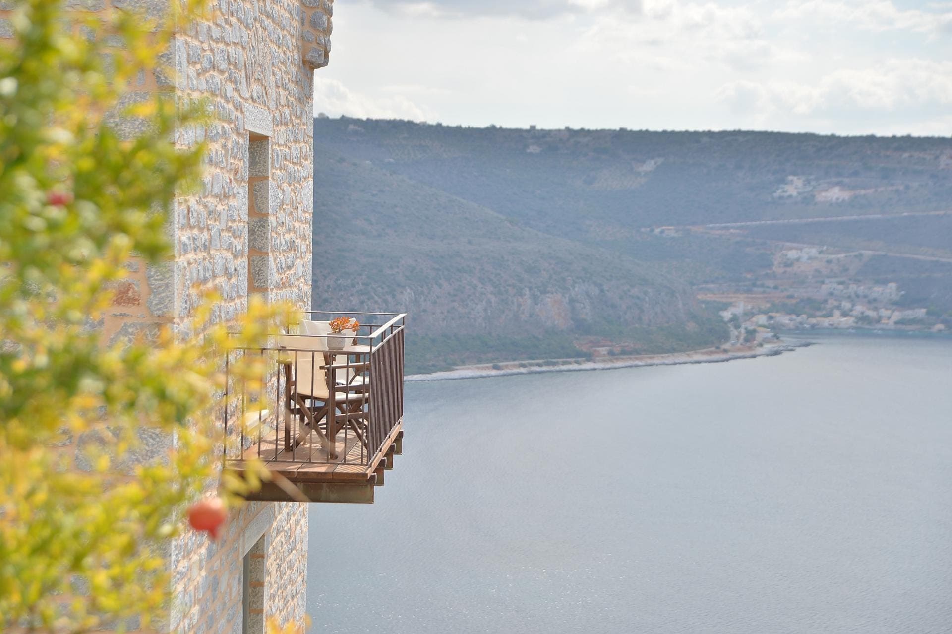 properties-AKROLITHIG-3.jpg