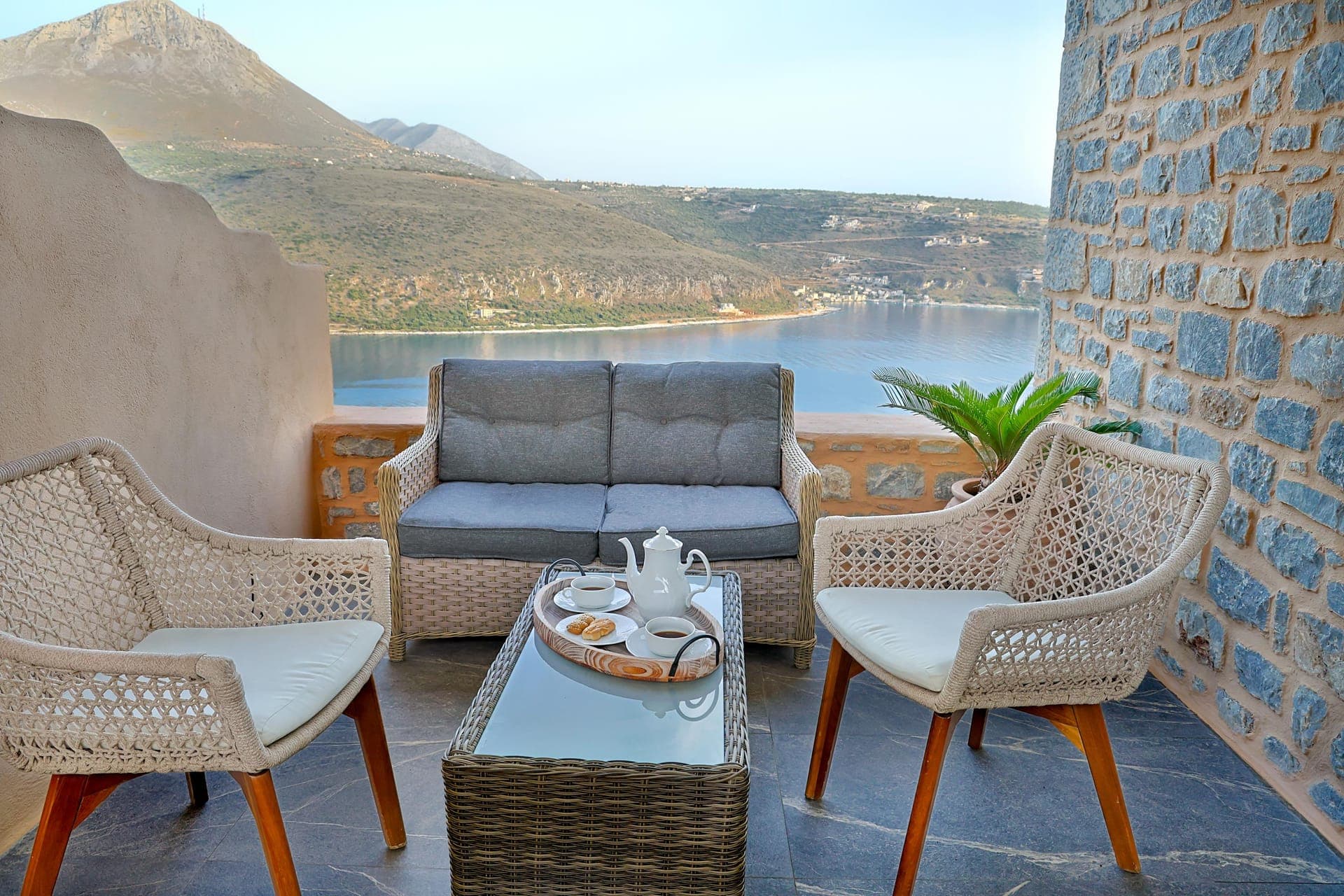 properties-AKROLITHIG-4.jpg