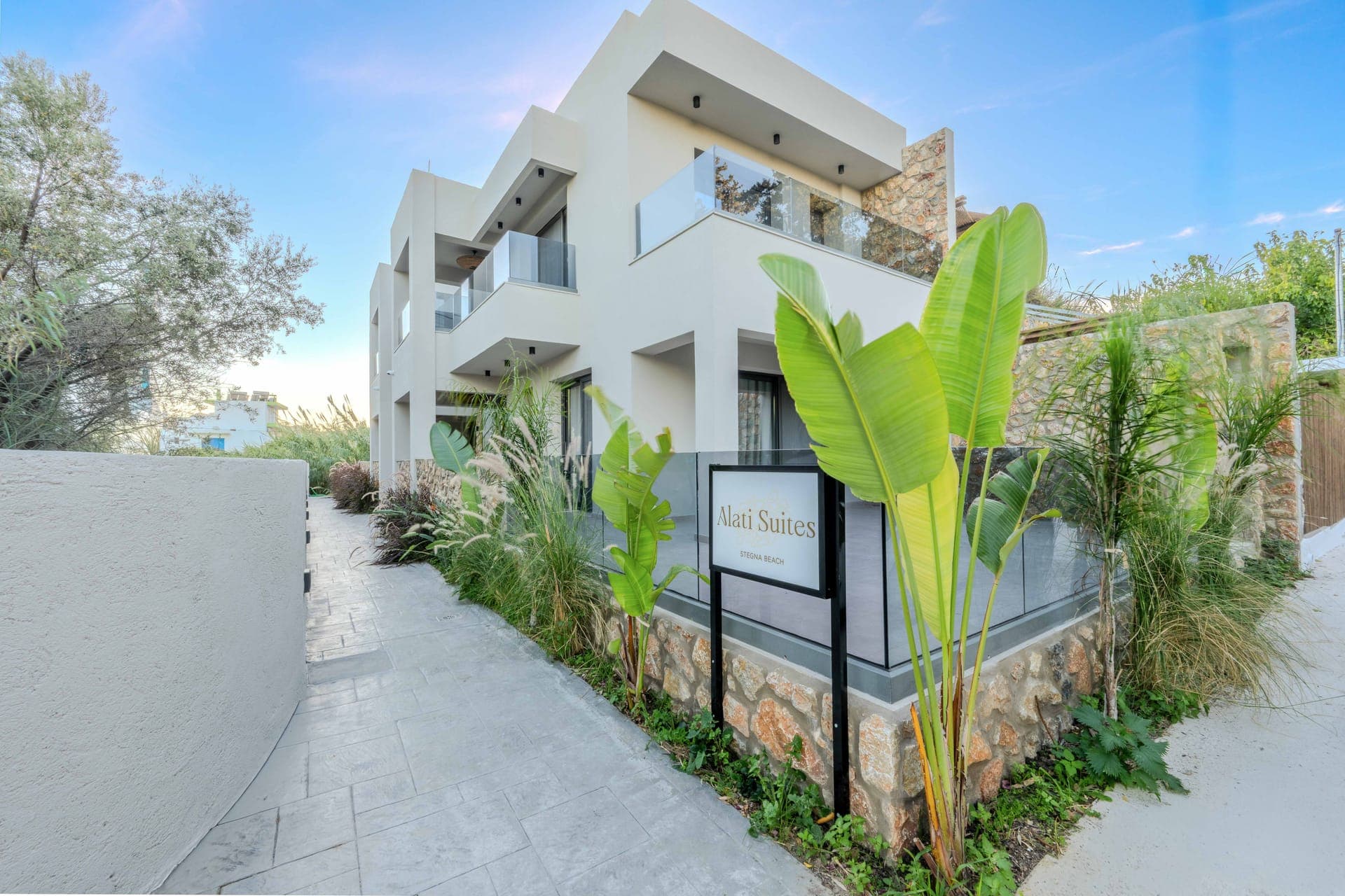 properties-ALATISUIT-1.jpg