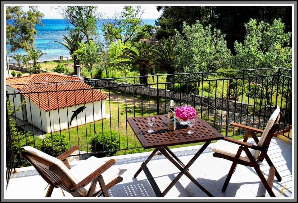 properties-ALBOURO-1.jpg
