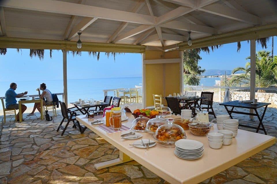 properties-ALBOURO-3.jpg