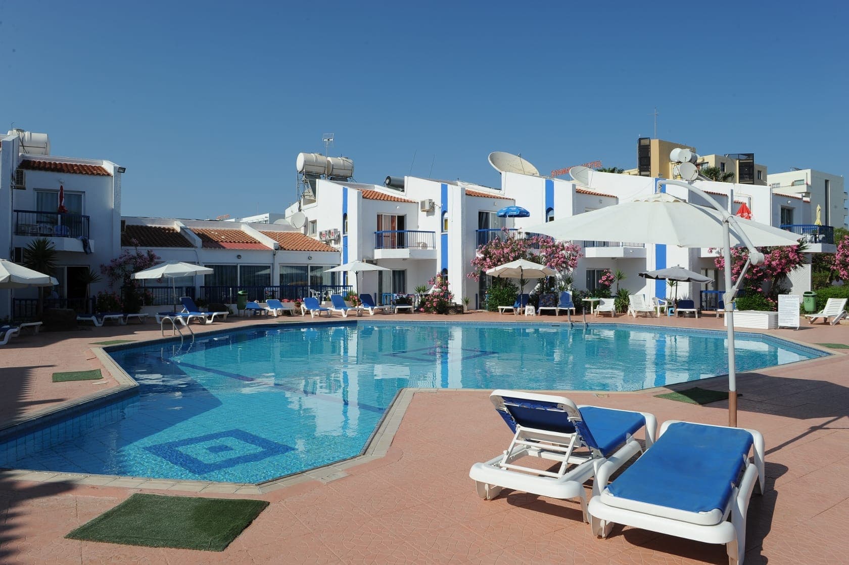 properties-ALEXIAHOT-0.jpg