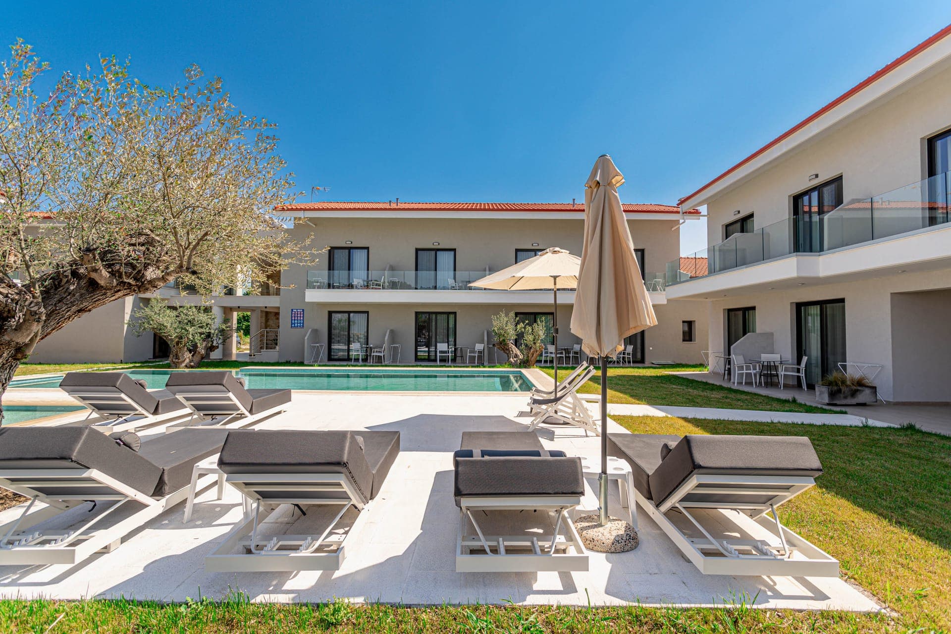 properties-ALEXMARE-4.jpg
