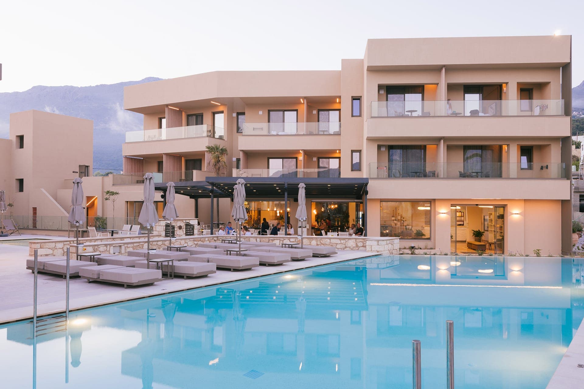 properties-ALIANTHOS-0.jpg