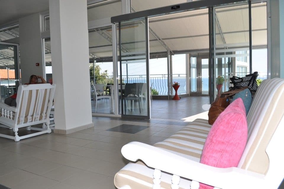 lobby1