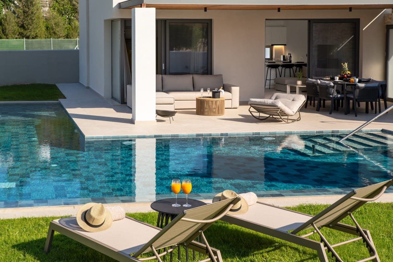 properties-ALMALUXV-1.jpg