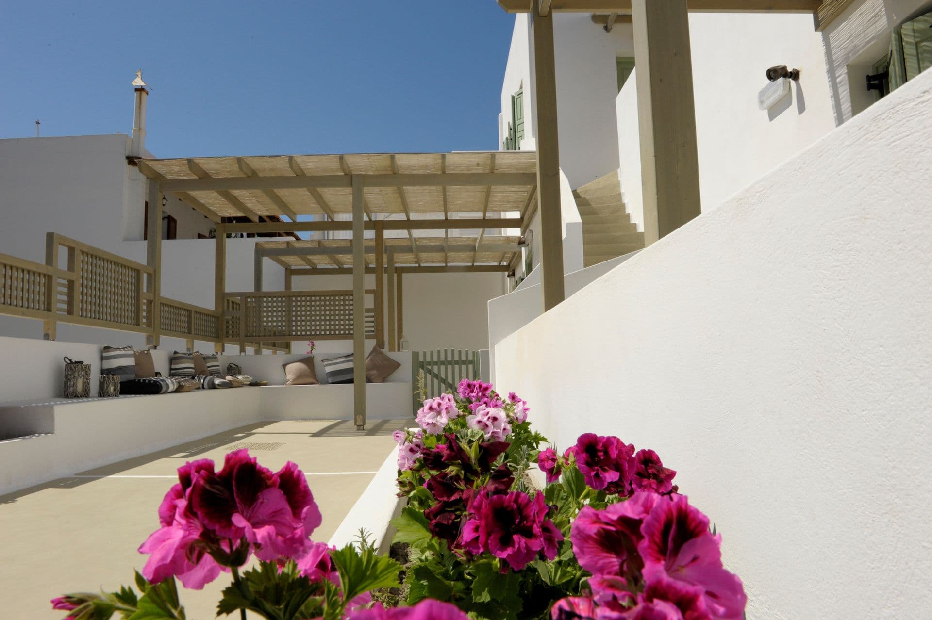 properties-ALMYRIS-0.jpg