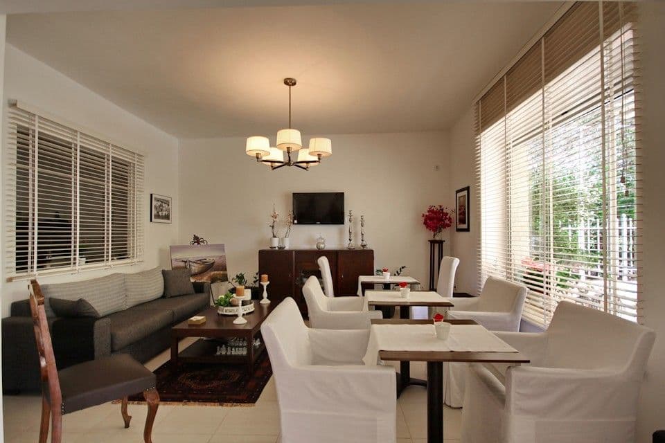 properties-ALOELUXURY-0.jpg