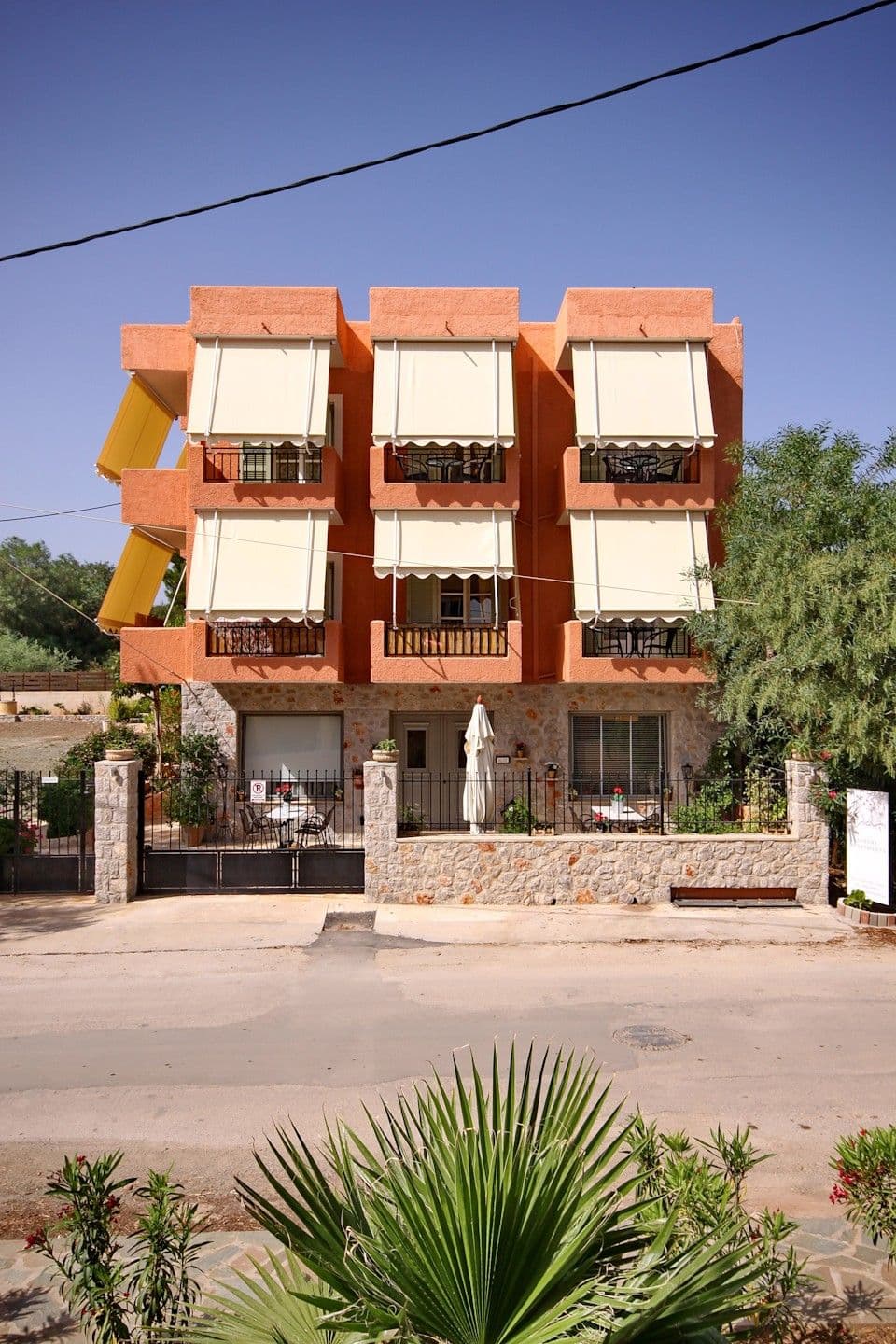 properties-ALOELUXURY-2.jpg