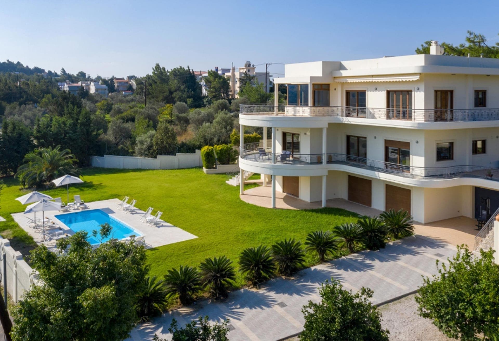 properties-AMALTHEIA-1.jpg