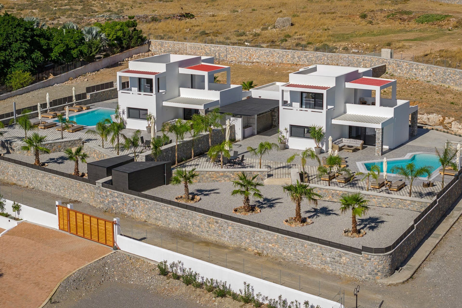 properties-AMANIVLRHD-2.jpg
