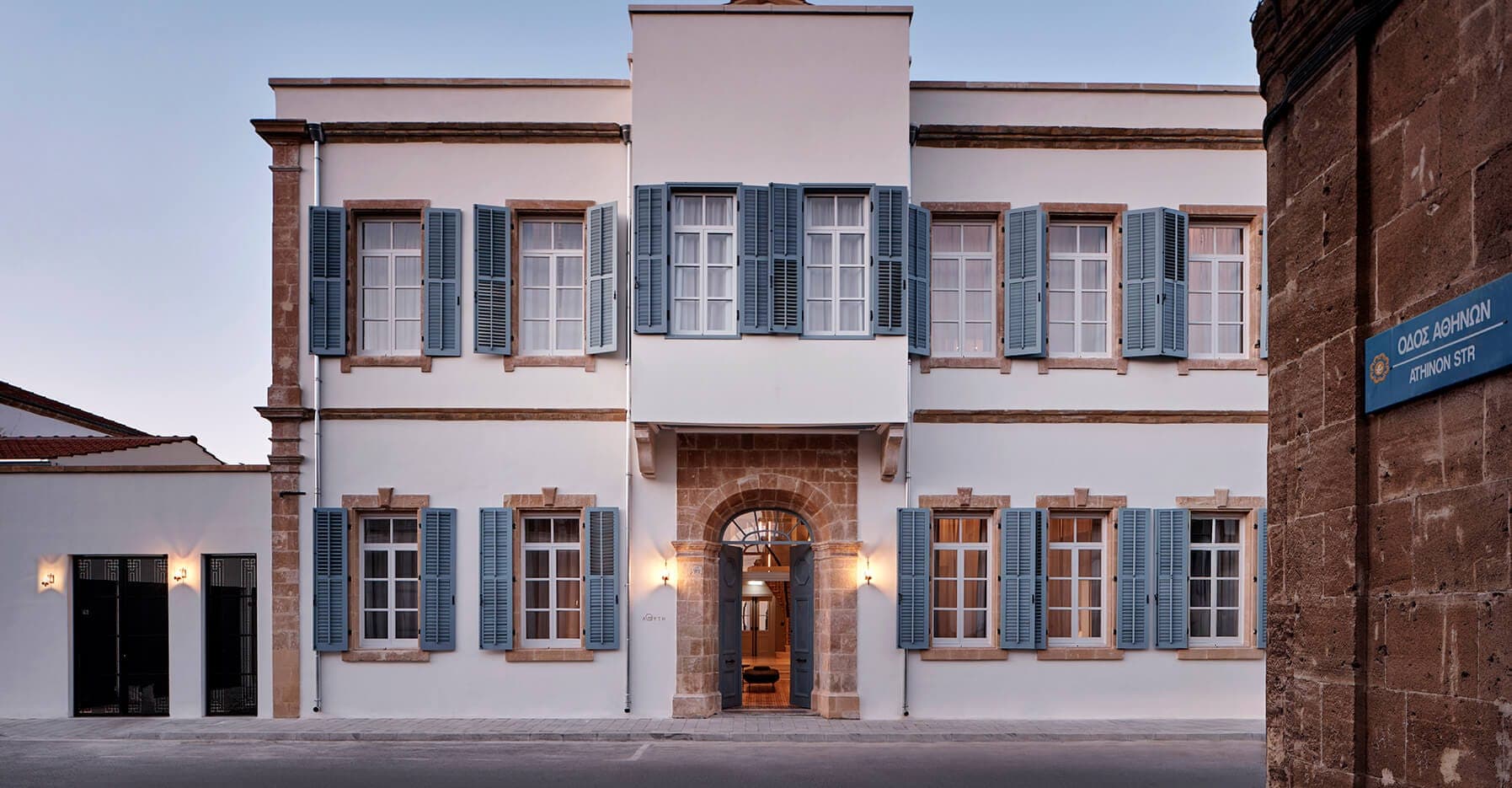properties-AMYTHNICOS-0.jpg