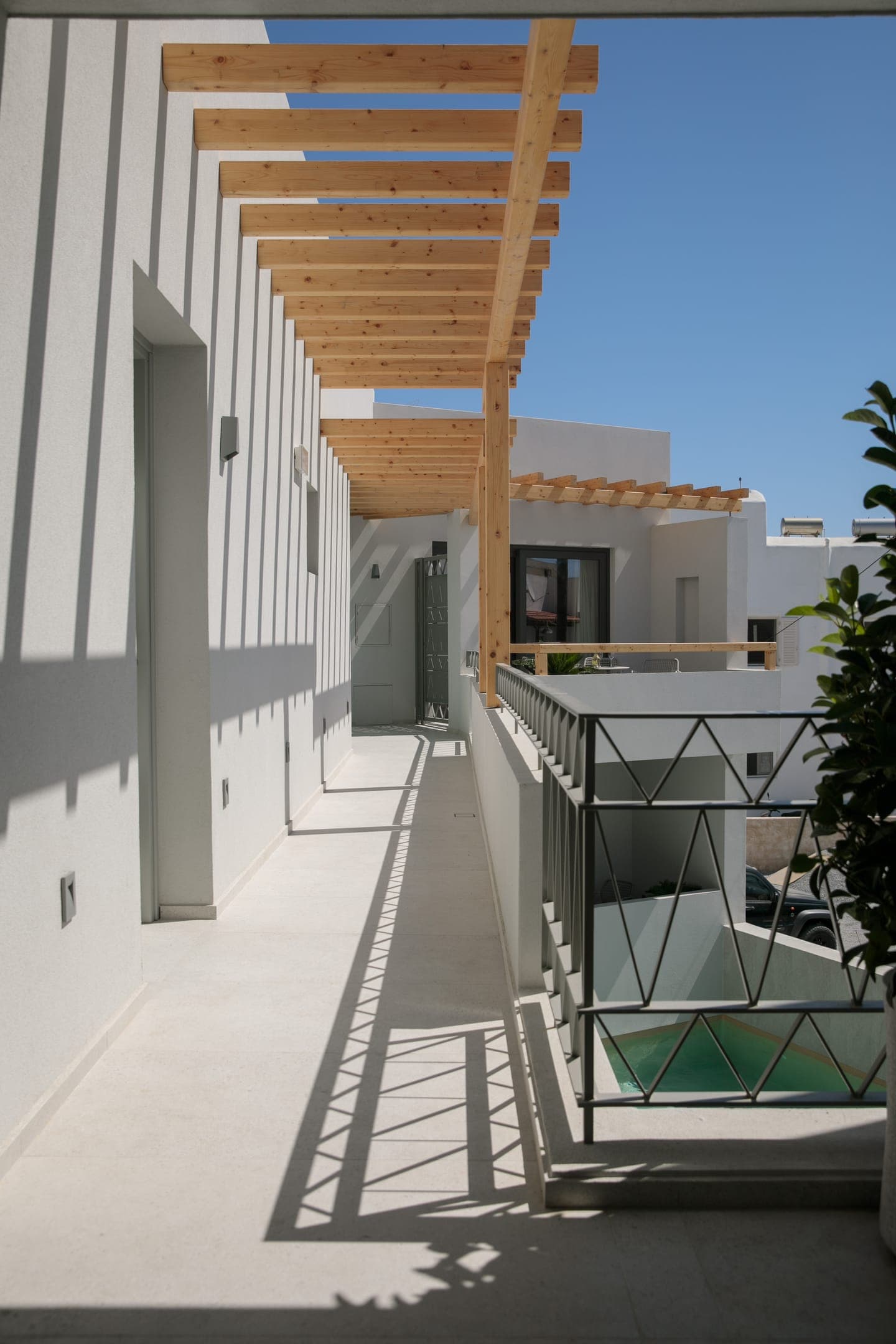 properties-ANAPOLLOBH-0.jpg