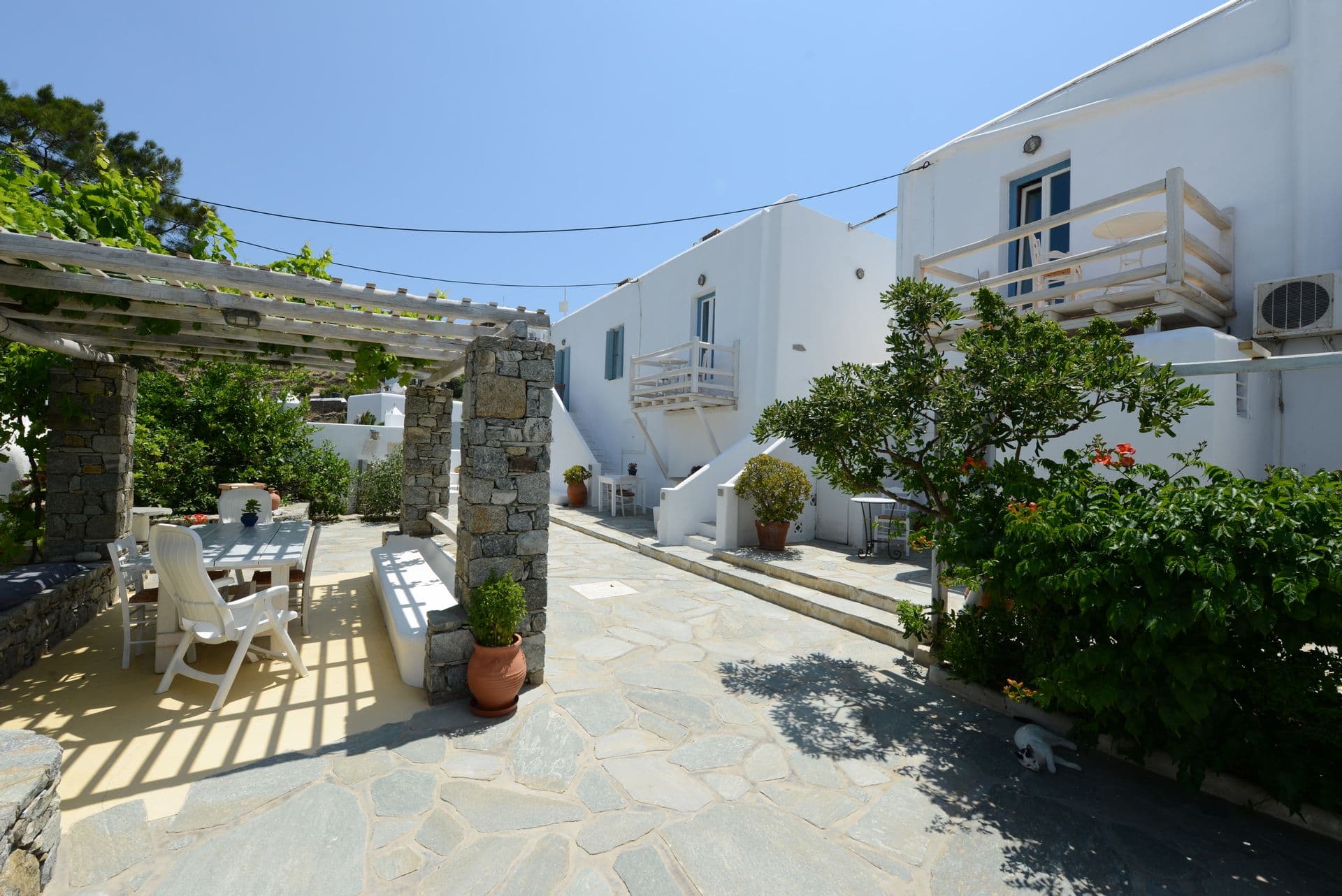 properties-ANDRIANI-0.jpg