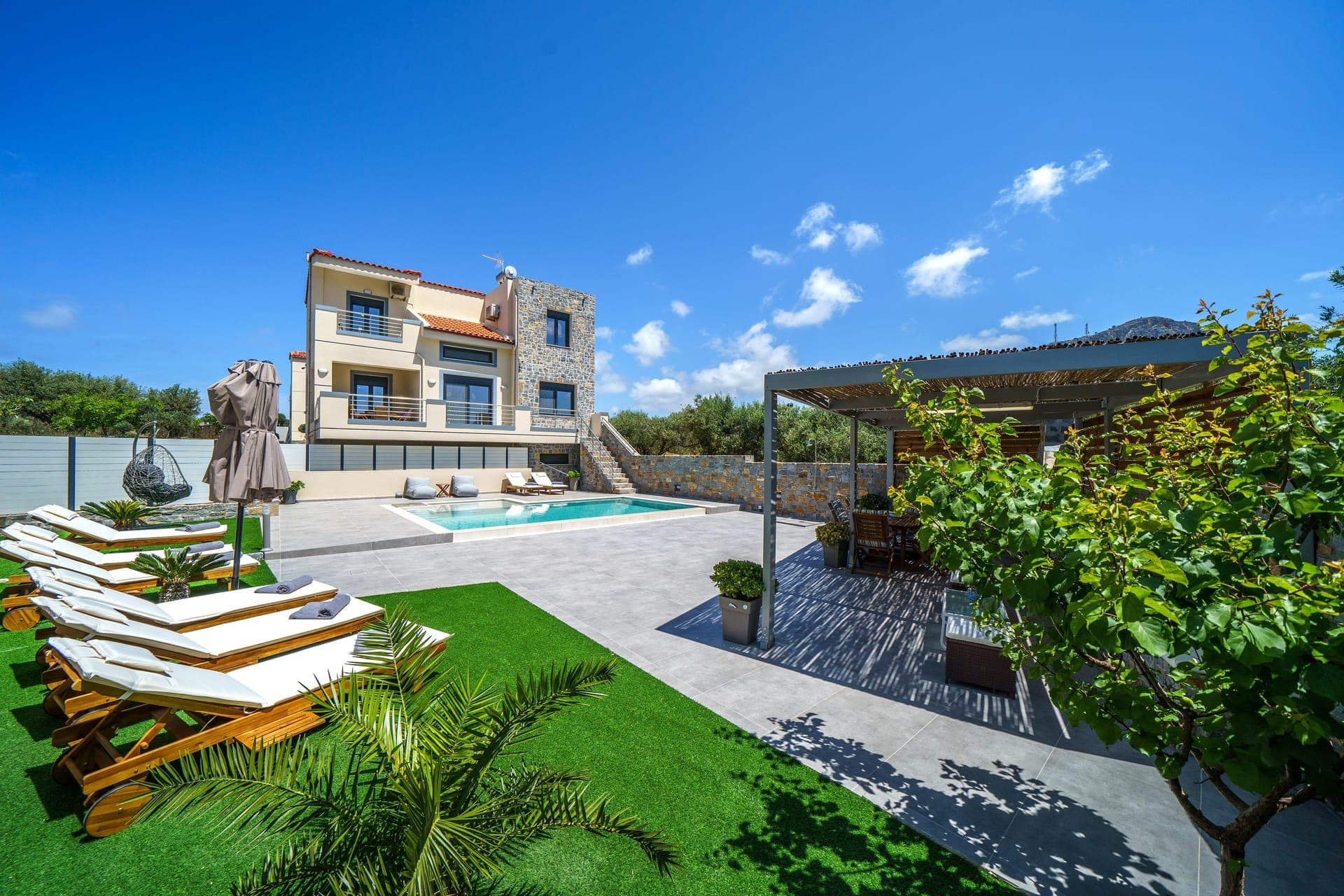 properties-ANGELINACV-0.jpg
