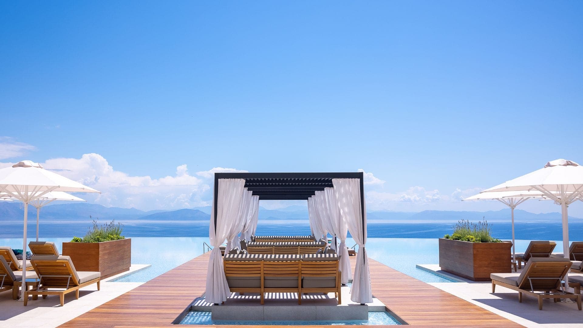 Angsana Corfu Resort & Spa - Pool deck