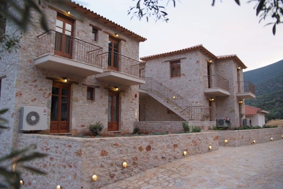 properties-ANIGRAIA-2.jpg