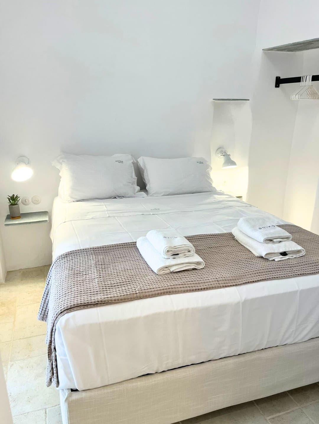 properties-ANIKO-2.jpg