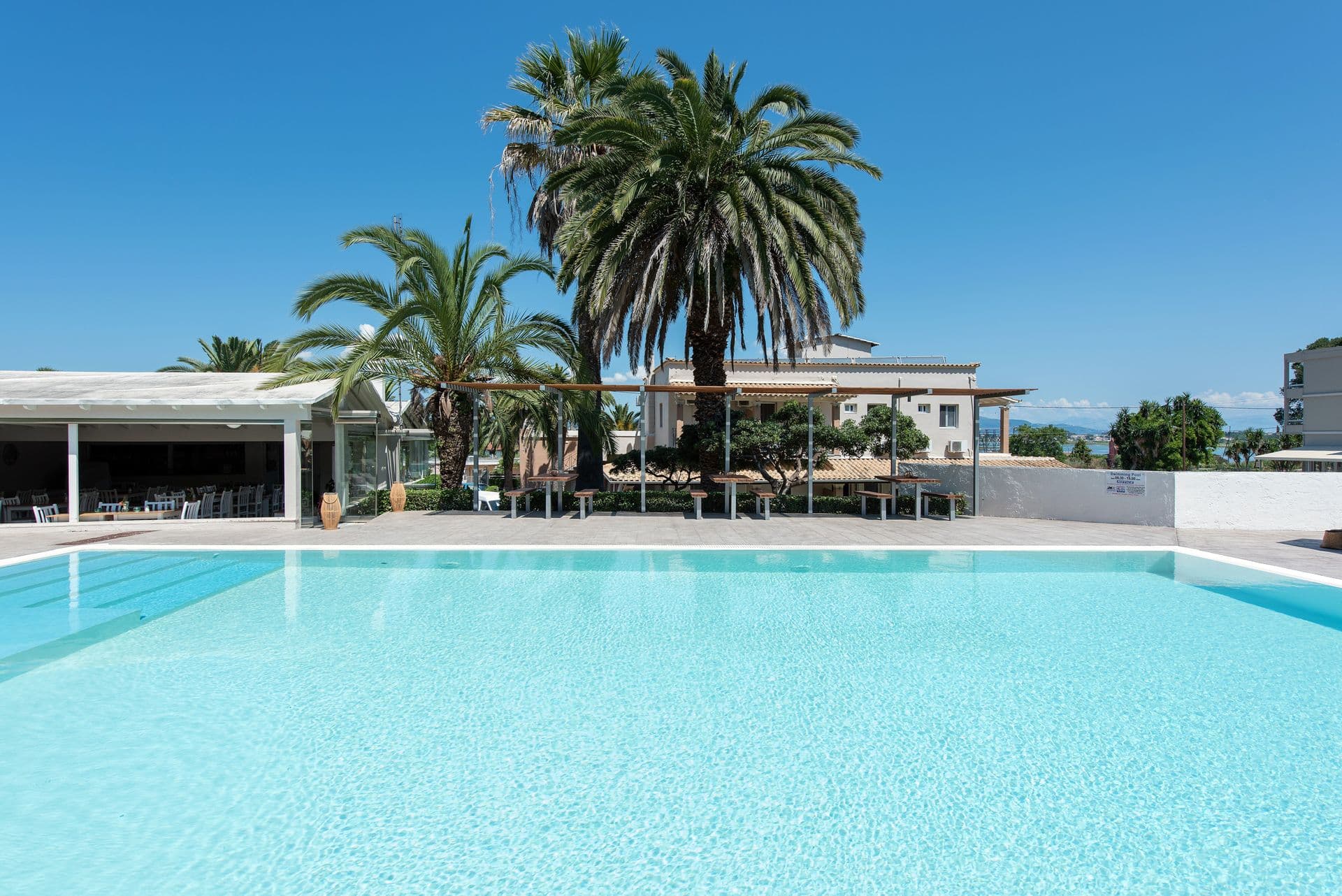 properties-ANITAHOTEL-0.jpg