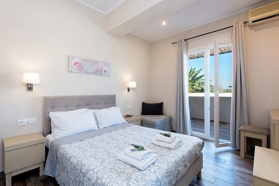properties-ANITAHOTEL-1.jpg