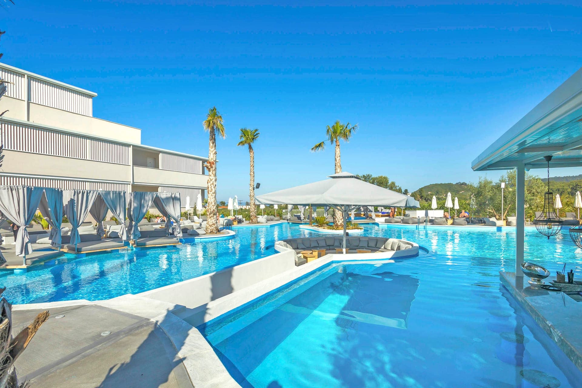 properties-ANNAHOT-0.jpg