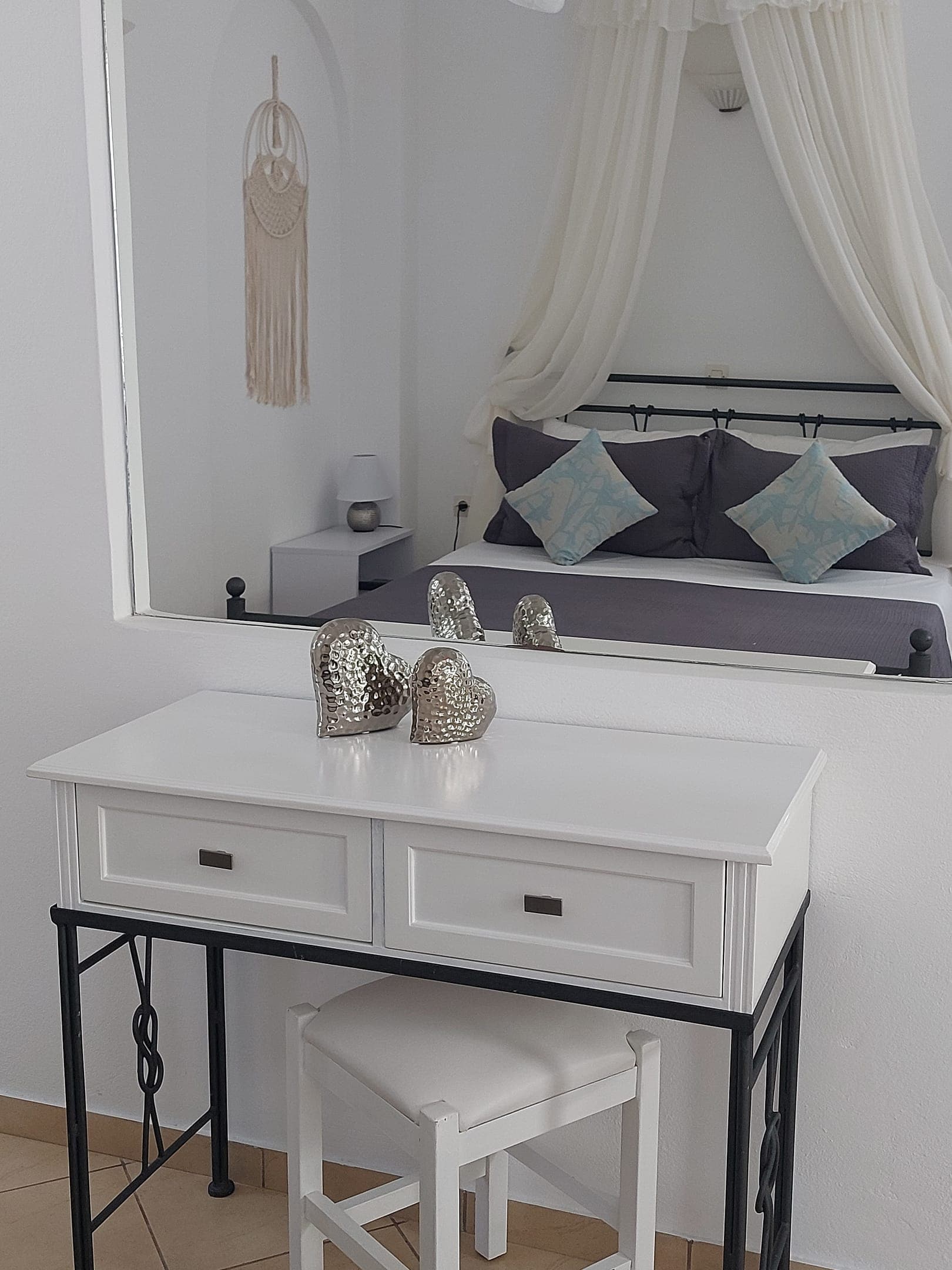 properties-ANTHONAS-4.jpg