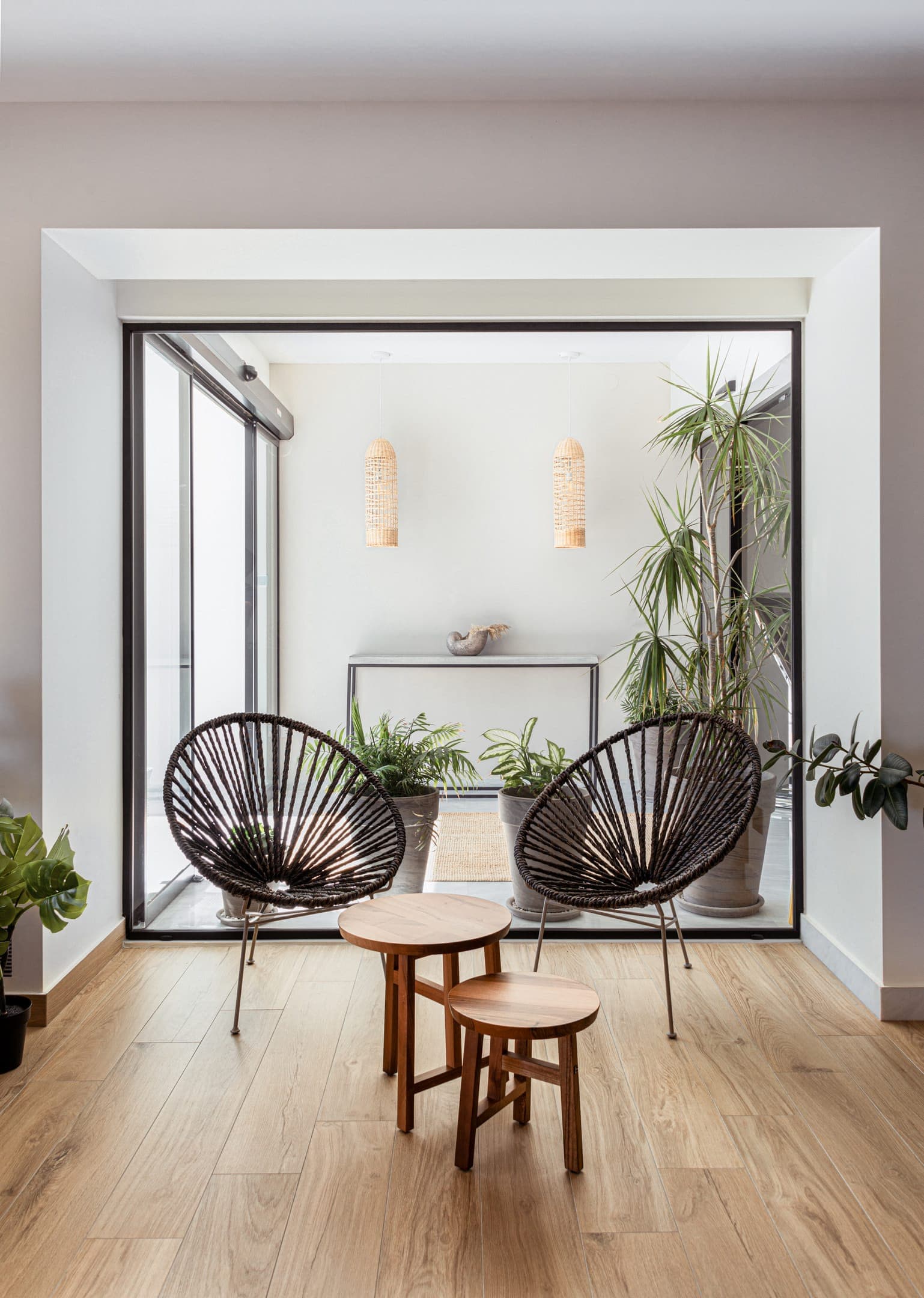 properties-ANTIGON-0.jpg