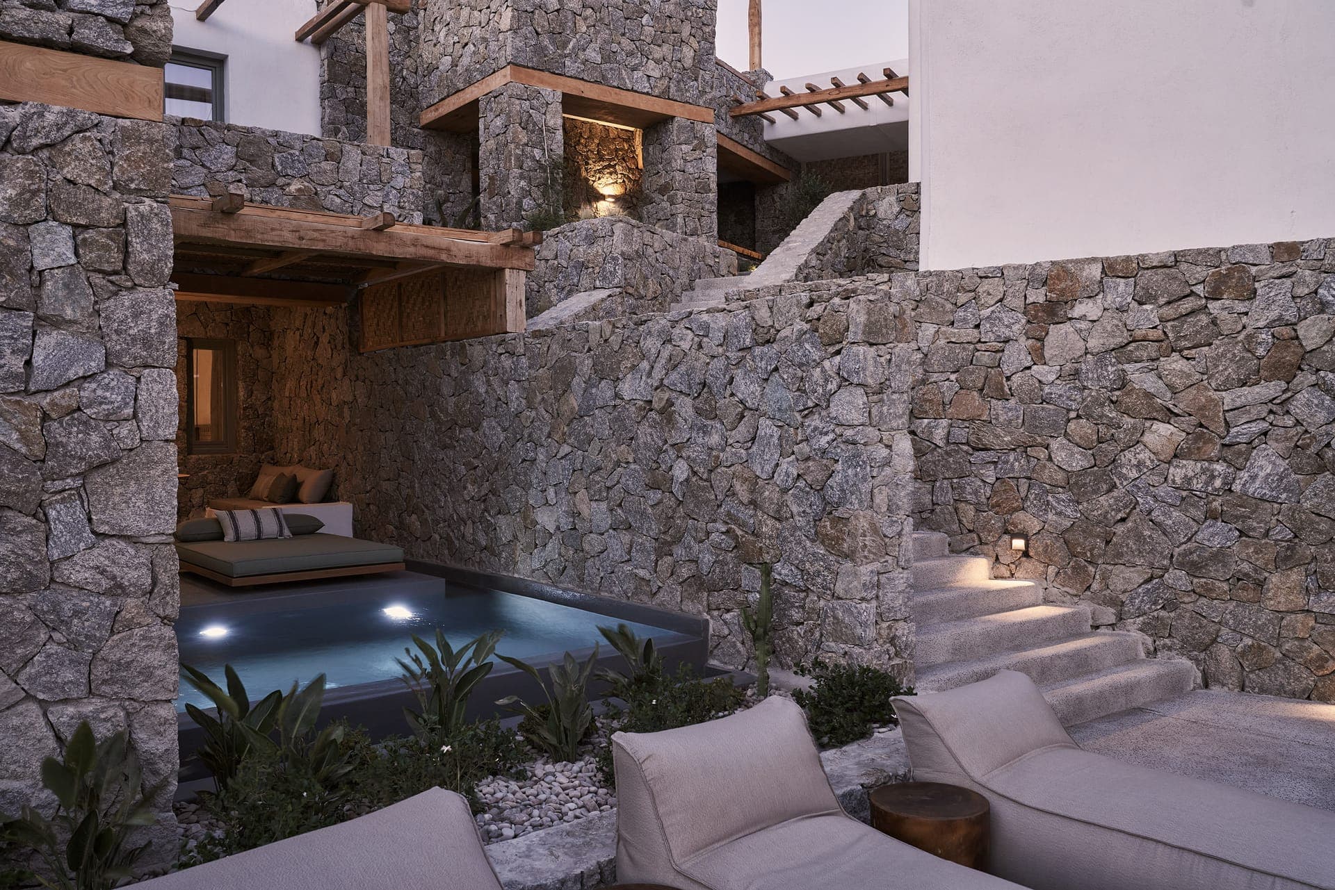 properties-APELAGSUIT-1.jpg