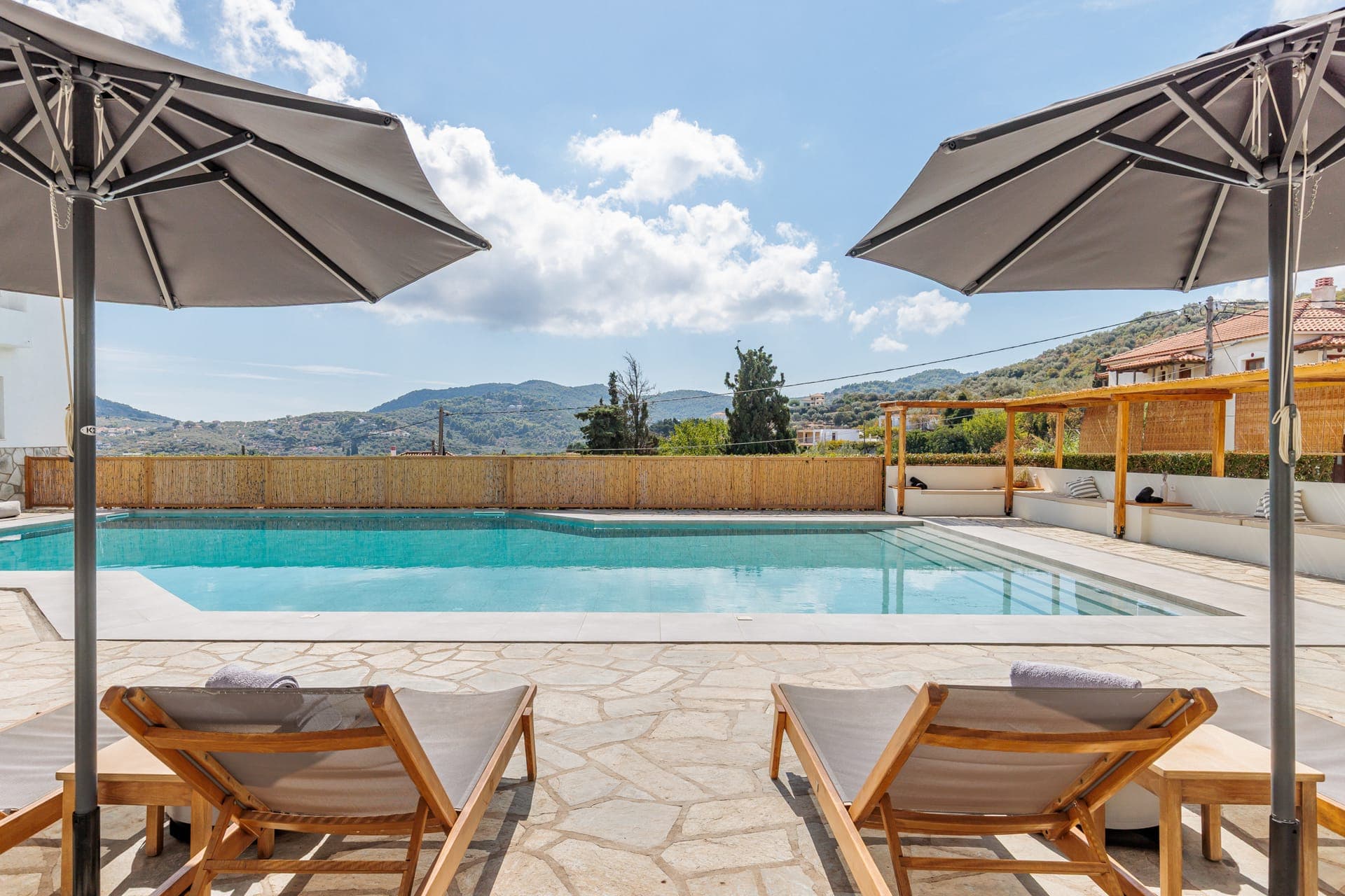 properties-APERITTON-3.jpg