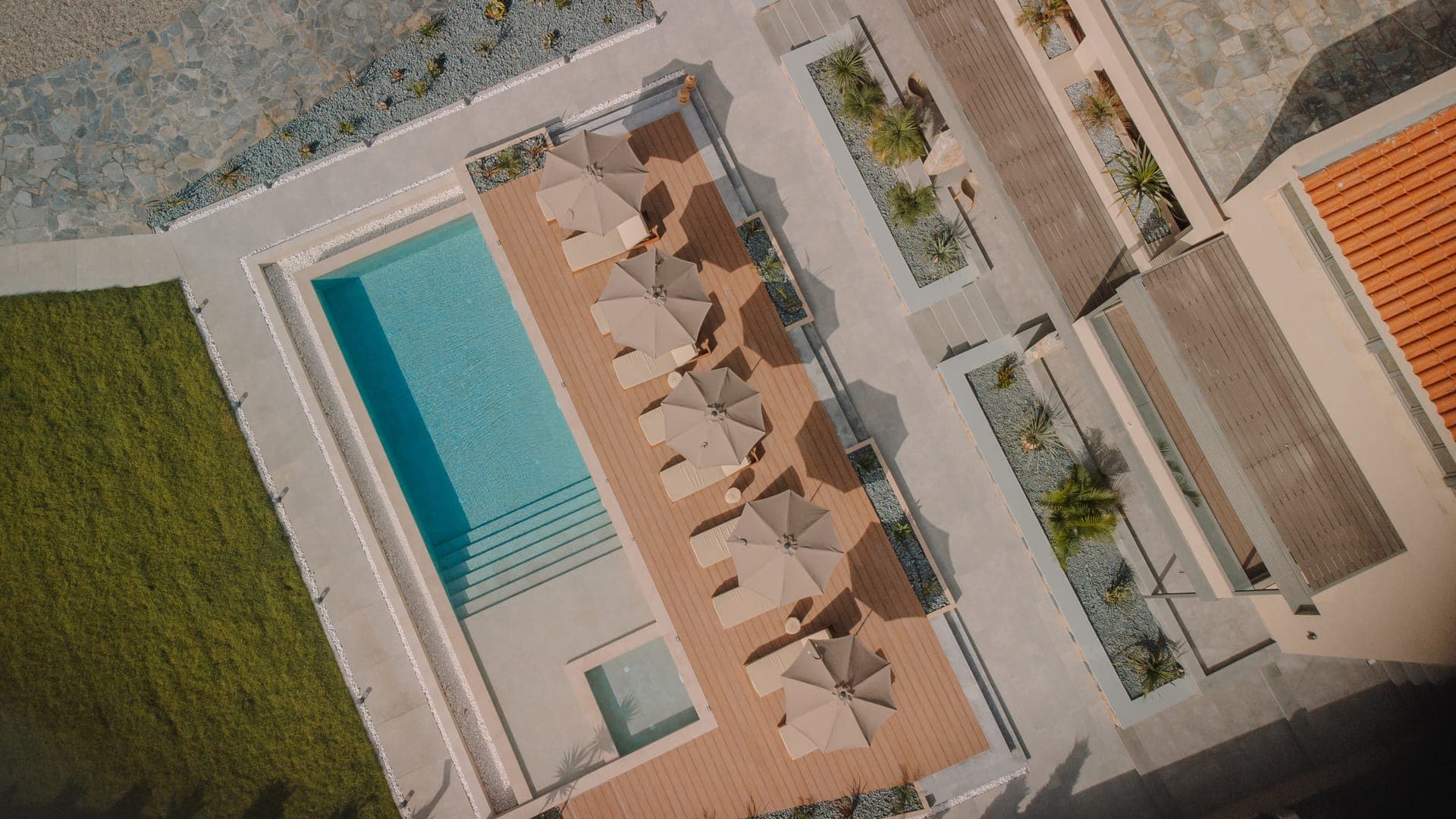 properties-AQUABL-0.jpg