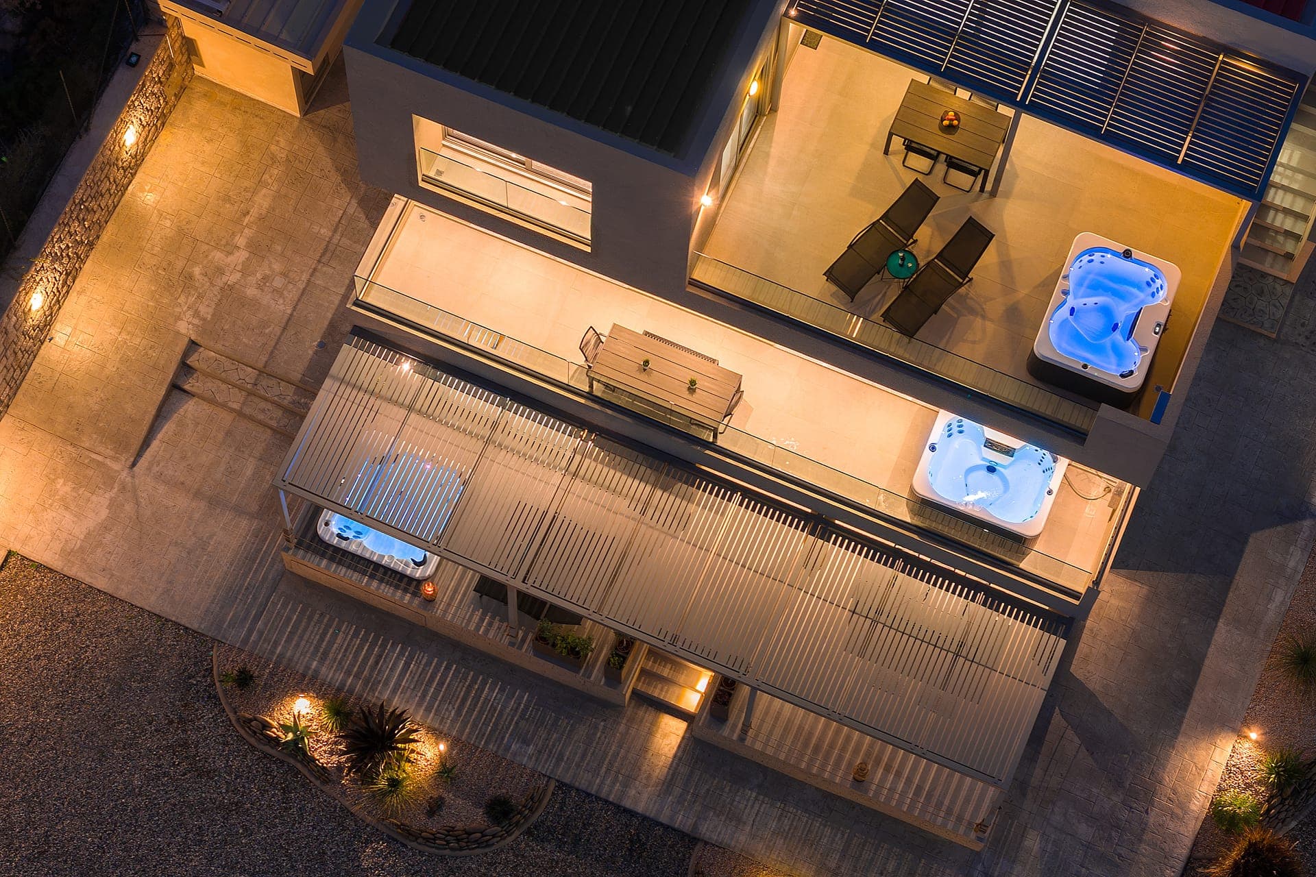 properties-AQUAMARLUX-1.jpg