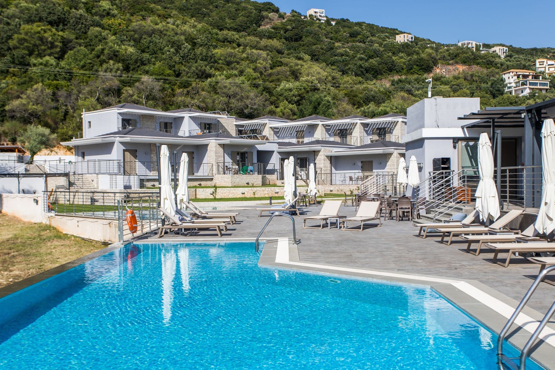 properties-AQUAOLIVA-2.jpg