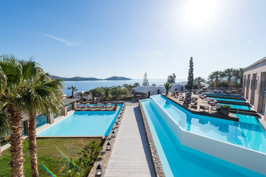 properties-AQUILAELOU-0.jpg